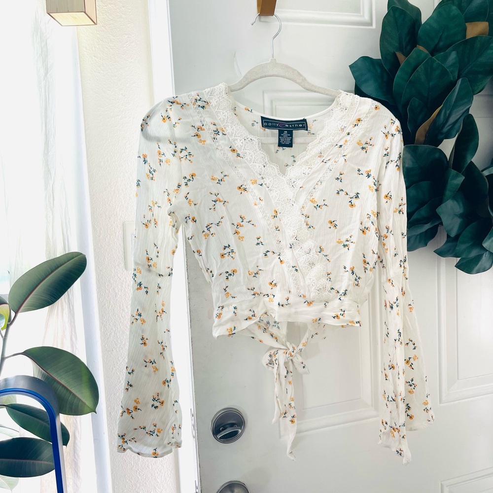Beautiful bell sleeve Cropped blouse